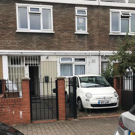 Arbnb Comfy Sleep Guest House Self Catering Private Bedrooms 60 Pound Per Night Per Person London Exterior foto